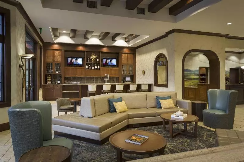 Отель Springhill Suites Napa Valley