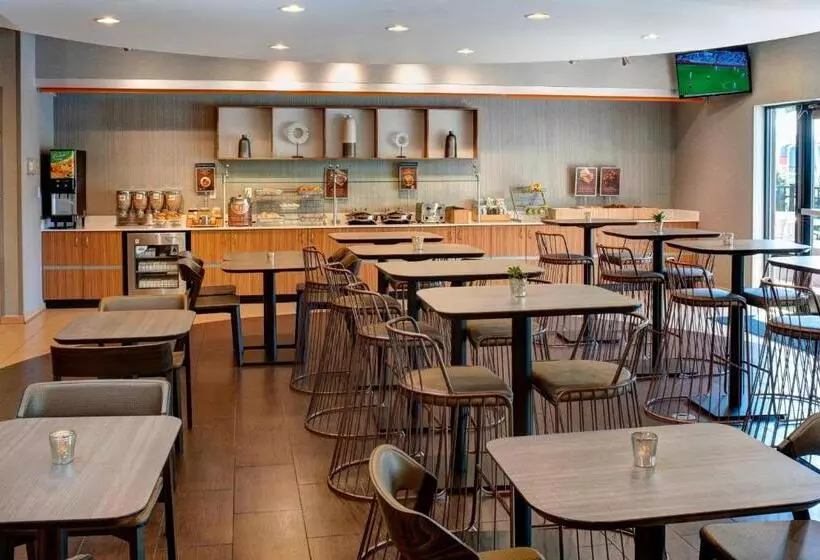 ホテル Springhill Suites St. Louis Brentwood