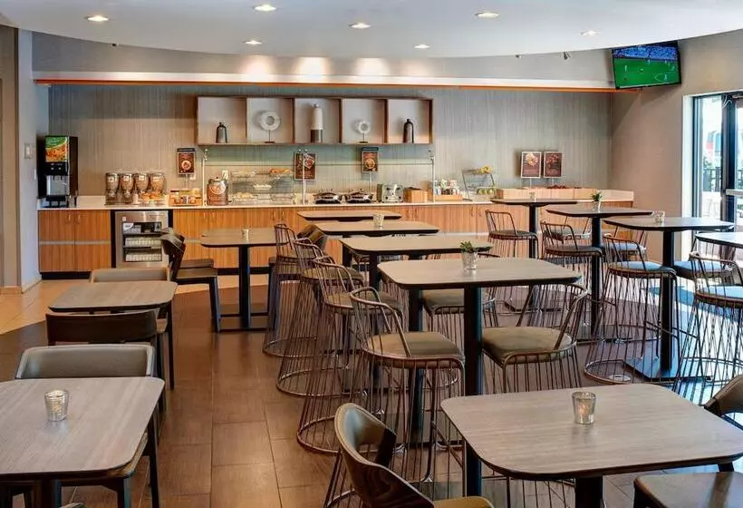 ホテル Springhill Suites St. Louis Brentwood