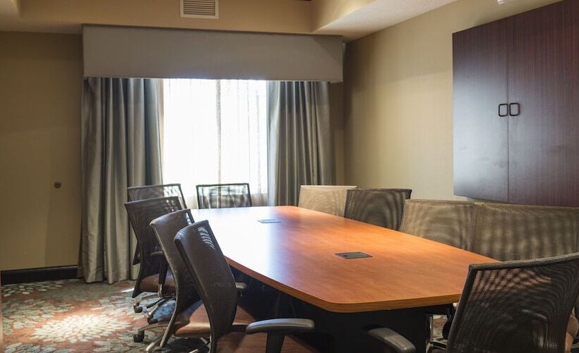 هتل Staybridge Suites Fargo By Ihg