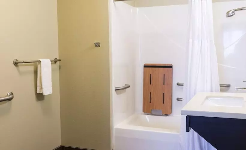 هتل Staybridge Suites Fargo By Ihg