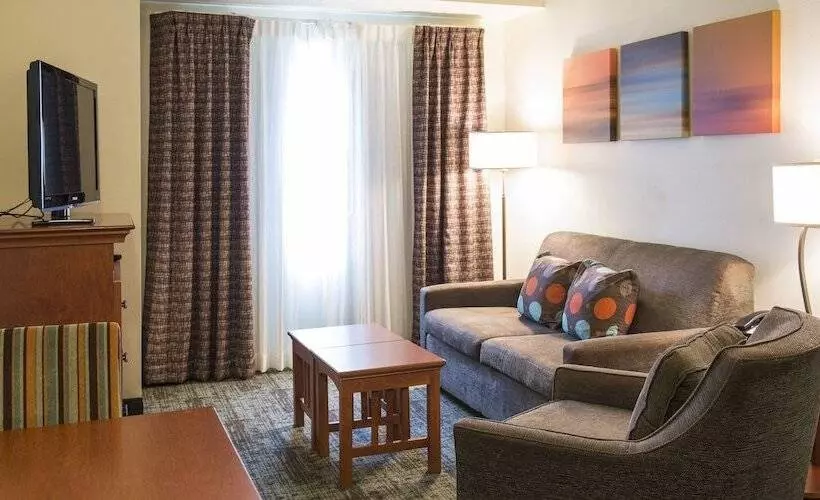 هتل Staybridge Suites Fargo By Ihg