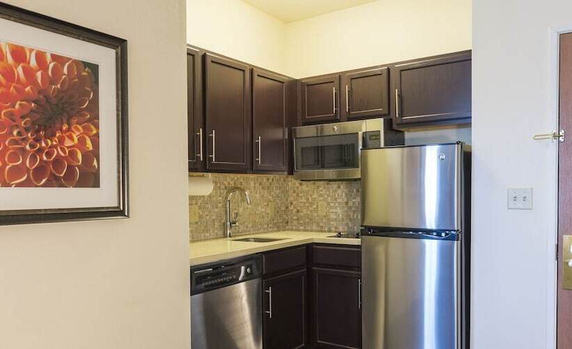 هتل Staybridge Suites Fargo By Ihg