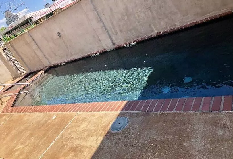 Отель The Juliet