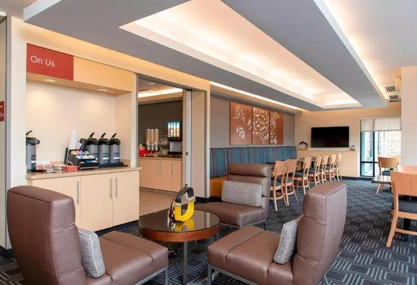 בית מלון כפרי Towneplace Suites Fort Wayne North