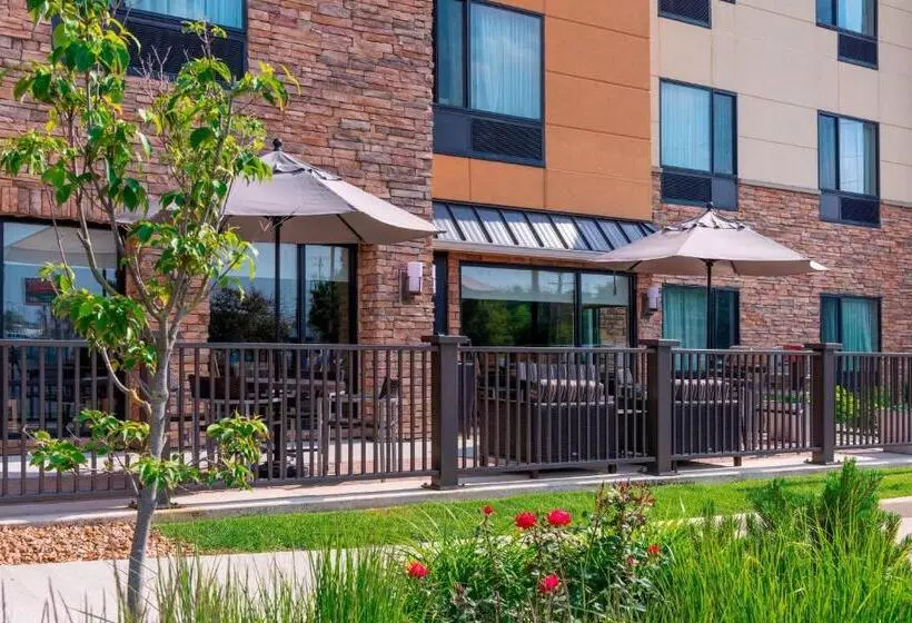 בית מלון כפרי Towneplace Suites Fort Wayne North