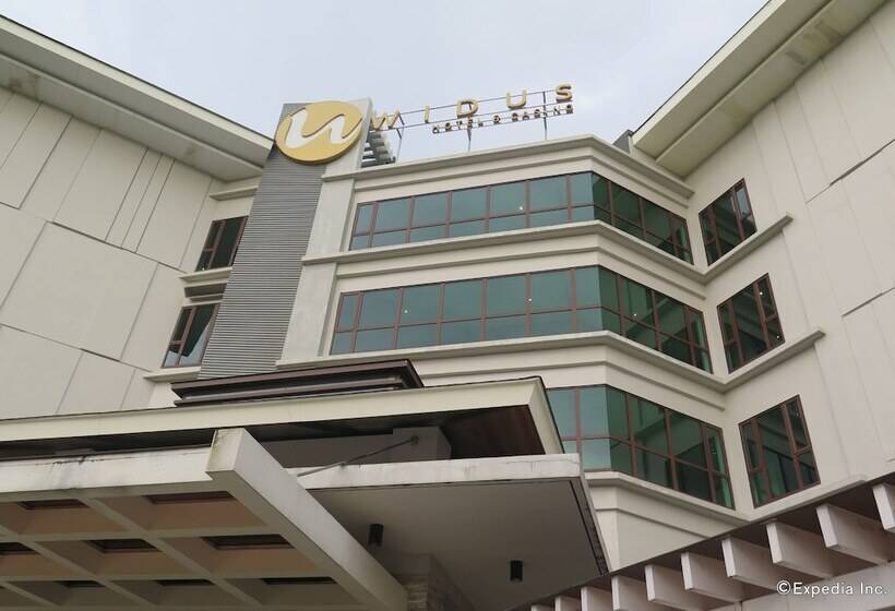 Widus Hotel Clark