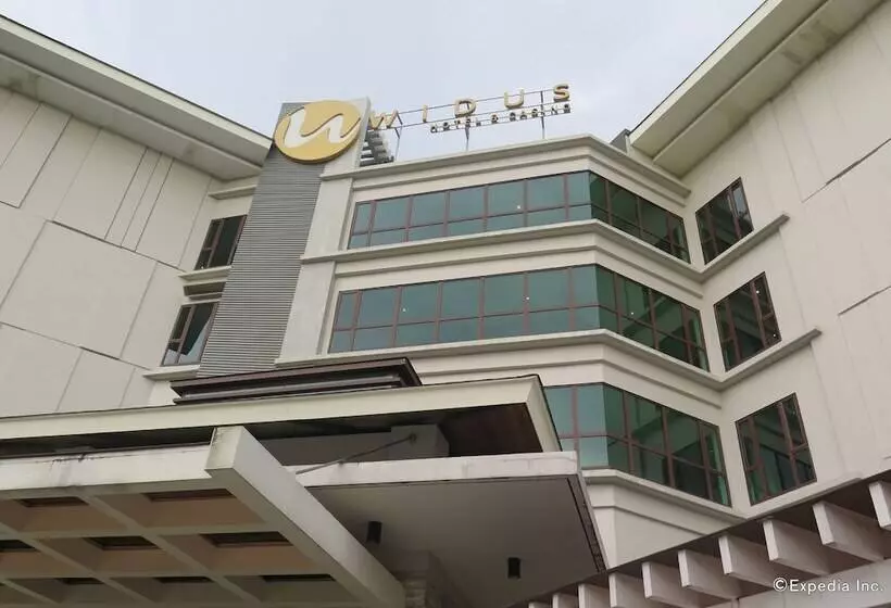 Widus Hotel Clark