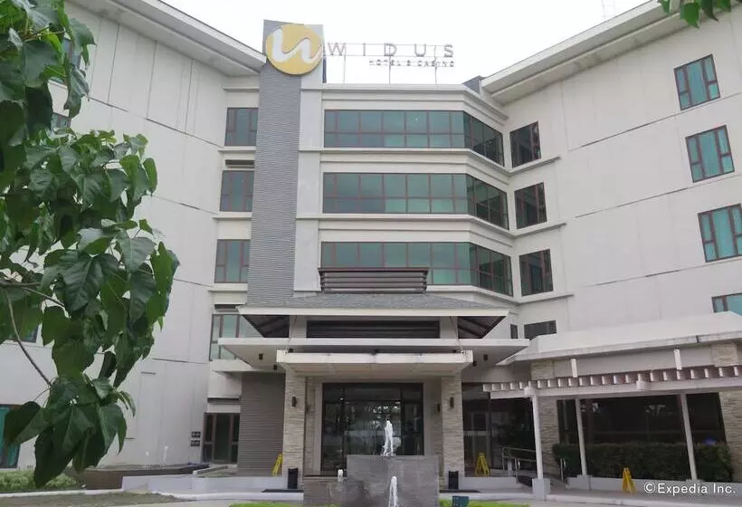 Widus Hotel Clark