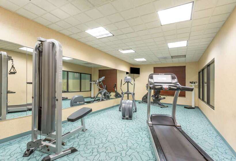 فندق Wingate By Wyndham Richmond Short Pump