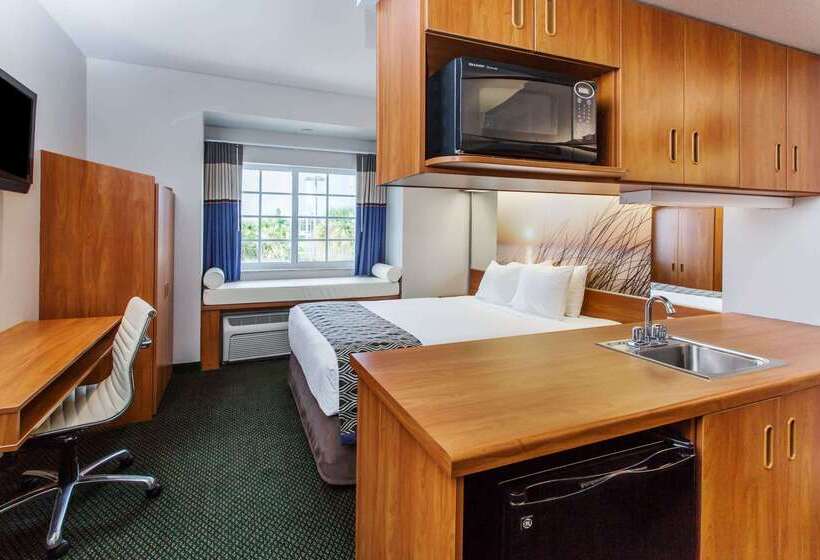 Microtel Inn & Suites By Wyndham Port Charlotte Punta Gorda