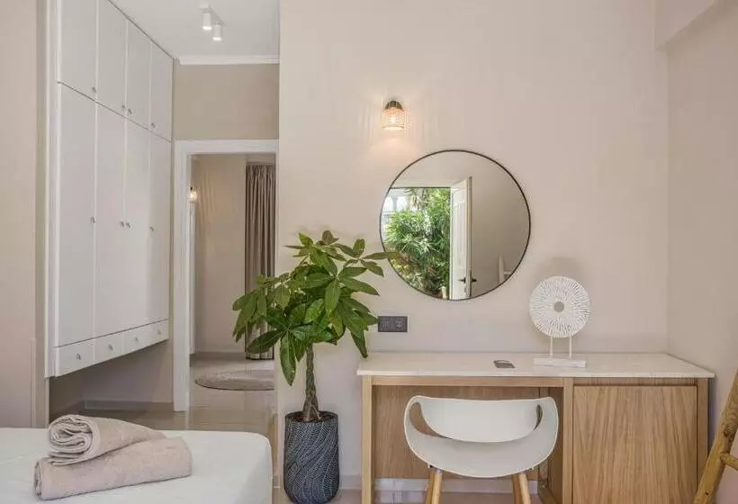 Notos Heights Hotel & Suites