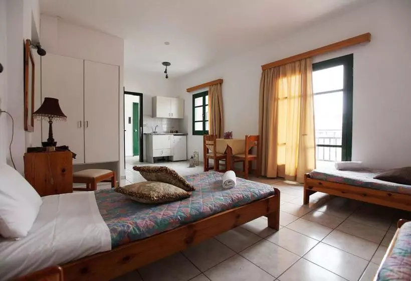 Soula Mari Apartments 