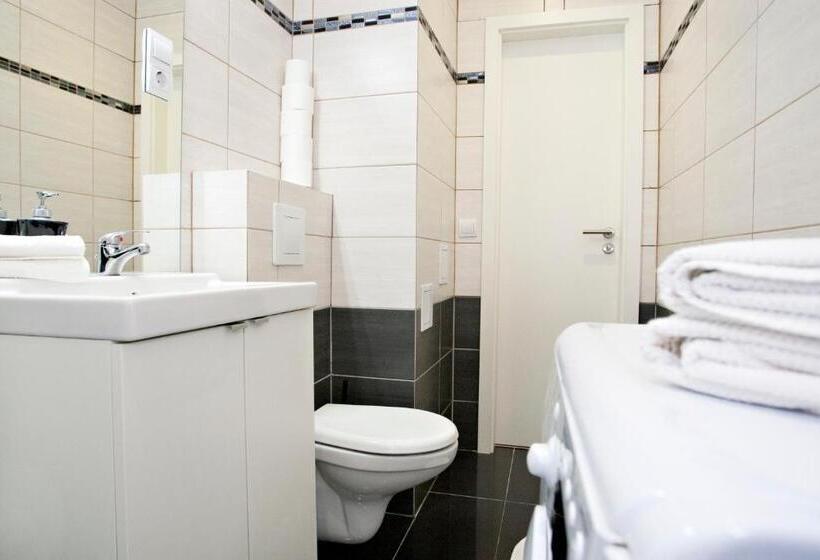 Aurora Apartment Danube View