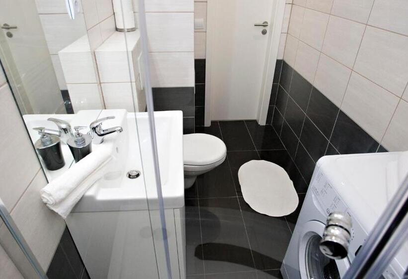 Aurora Apartment Danube View