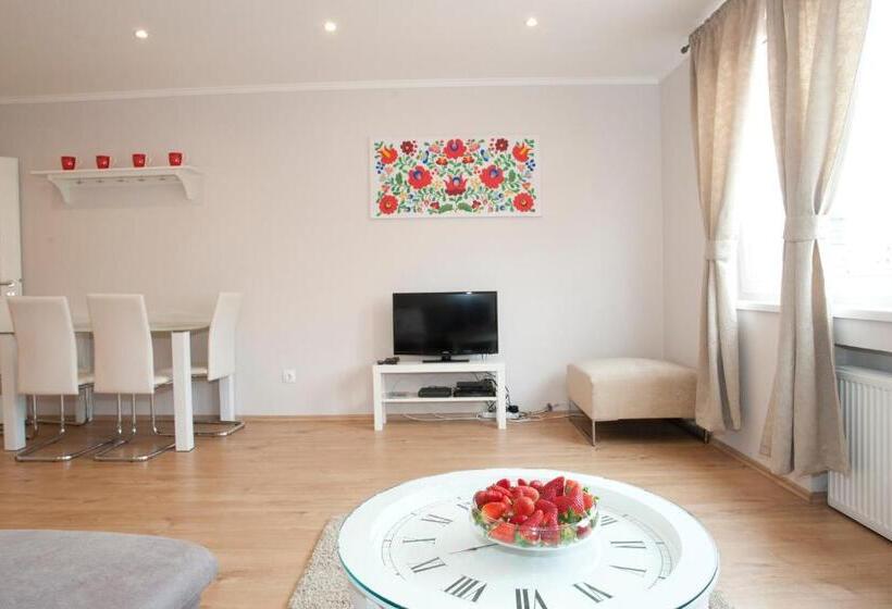 Aurora Apartment Danube View