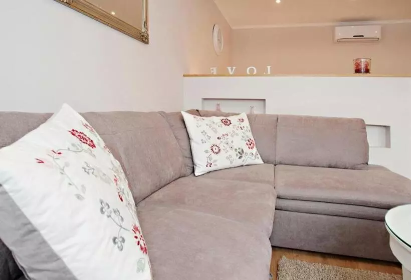 Aurora Apartment Danube View