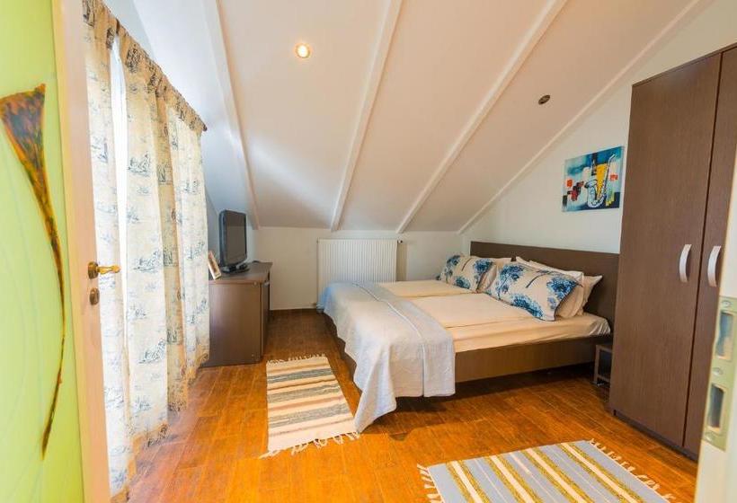 تختخواب و صبحانه Villa Cristiani