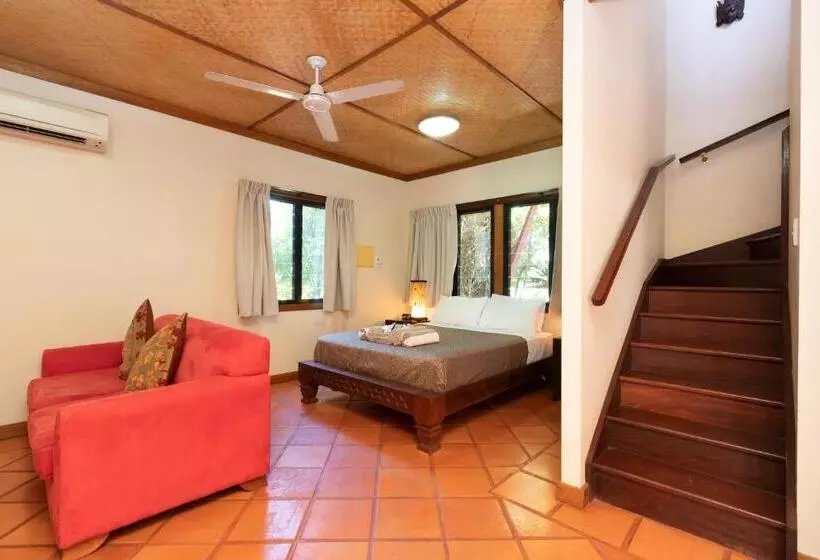 Отель Bali Hai Resort & Spa