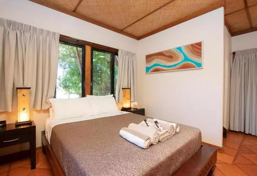 Отель Bali Hai Resort & Spa