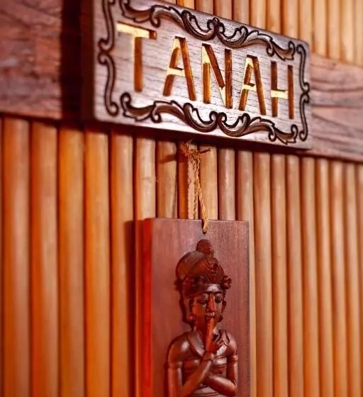 Отель Bali Hai Resort & Spa