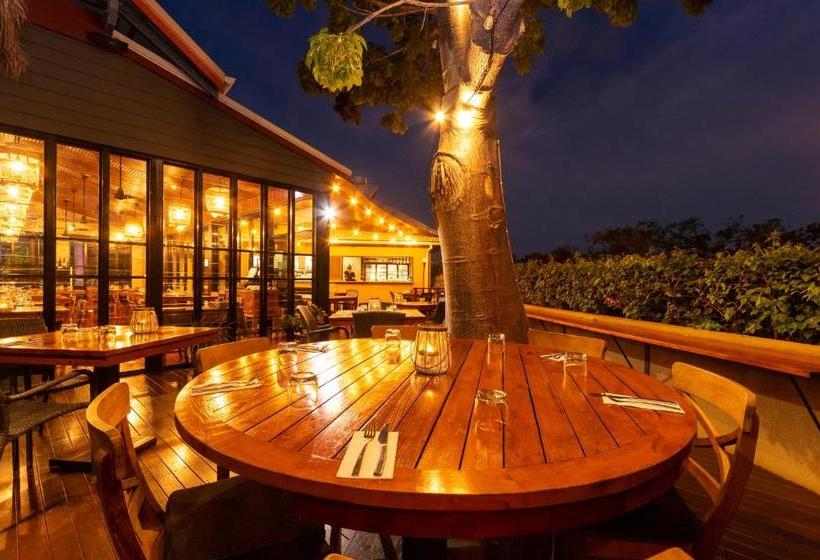 호텔 Bali Hai Resort & Spa