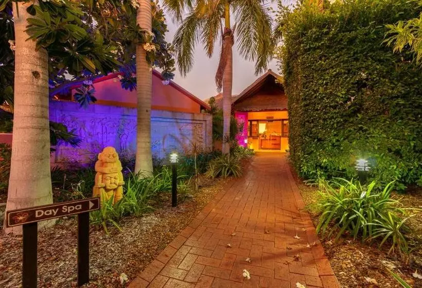 Отель Bali Hai Resort & Spa