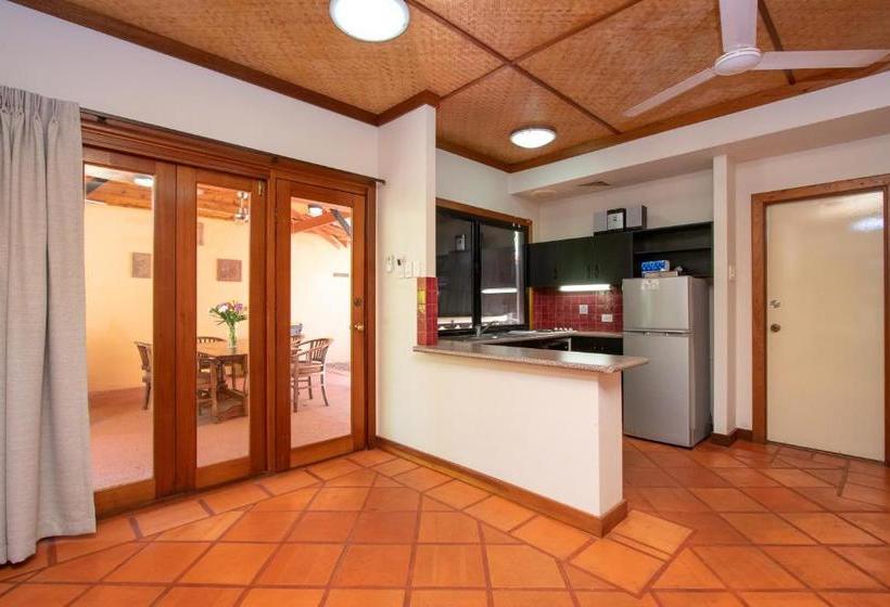 호텔 Bali Hai Resort & Spa