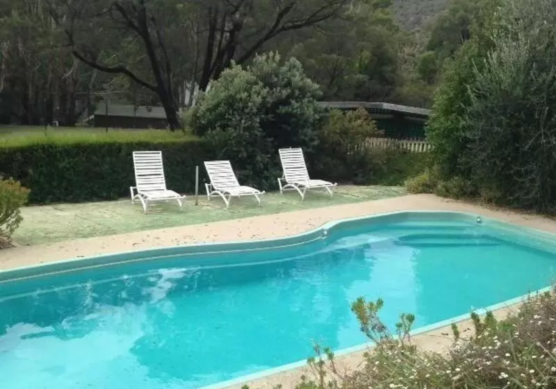 Отель D'altons Studios