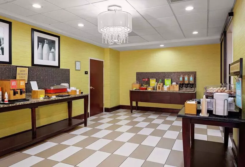 Отель Hampton Inn Atlantafairburn