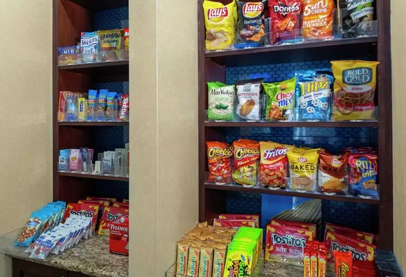 Отель Hampton Inn Atlantafairburn