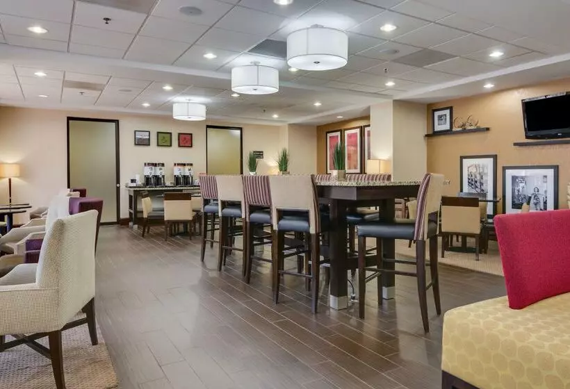 Отель Hampton Inn Atlantafairburn