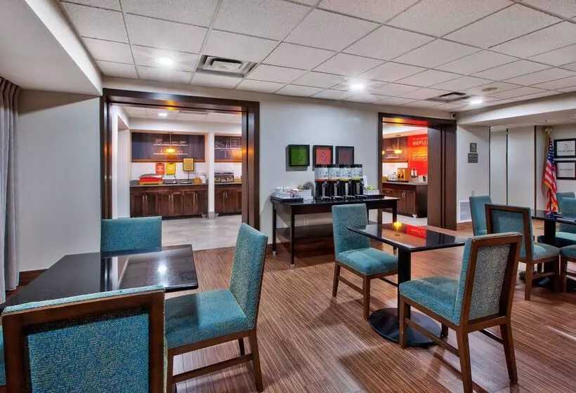 酒店 Hampton Inn Clarion