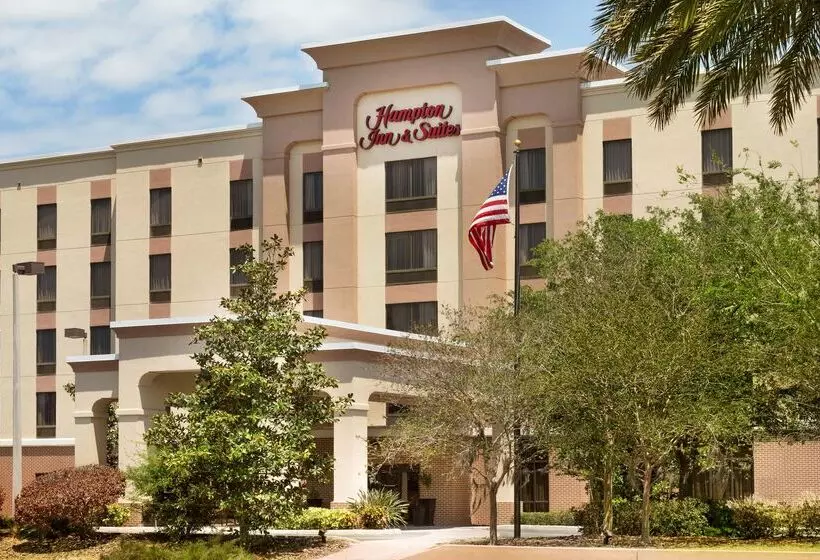 Отель Hampton Inn & Suites Largo