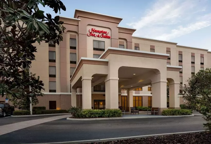 Отель Hampton Inn & Suites Largo