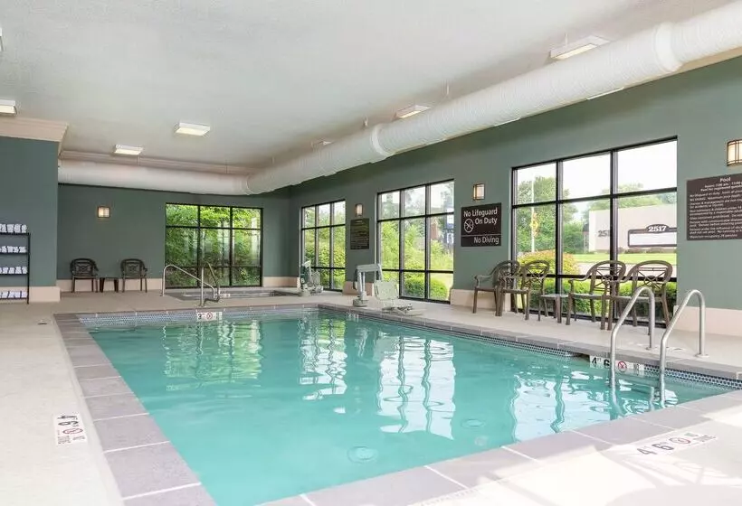 בית מלון כפרי Hampton Inn Warsaw