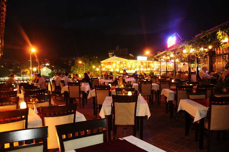 酒店 Hisar Holiday Club