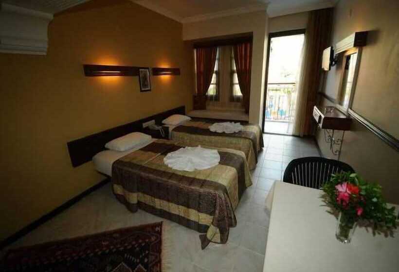 酒店 Hisar Holiday Club