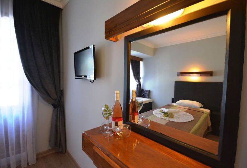 酒店 Hisar Holiday Club