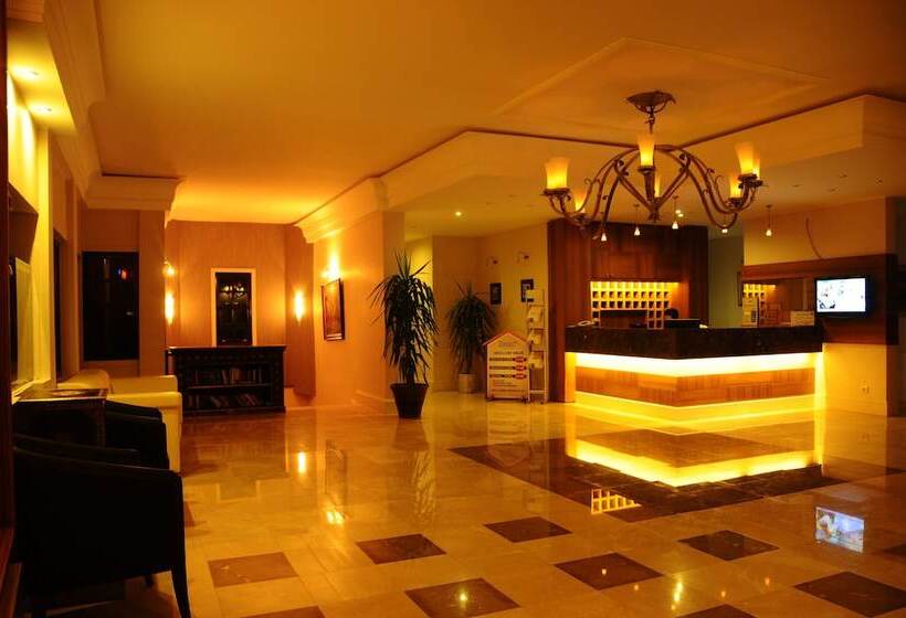 酒店 Hisar Holiday Club