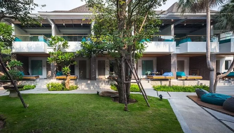 בית מלון כפרי Bannpantai Resort