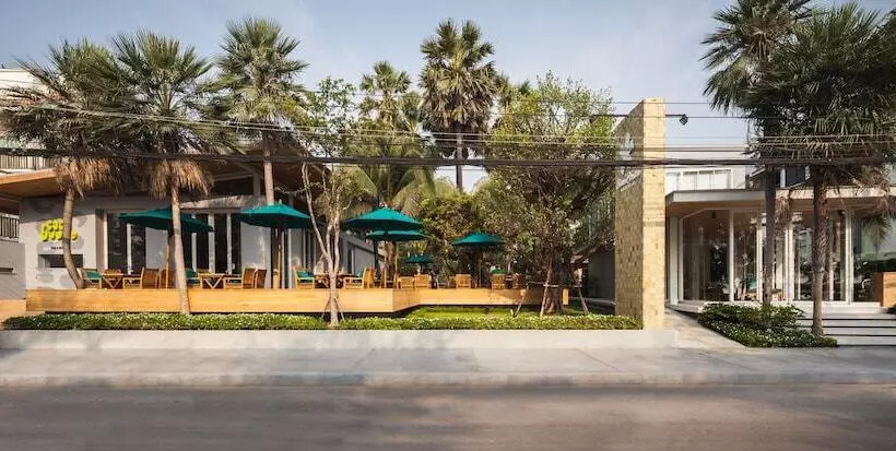 בית מלון כפרי Bannpantai Resort