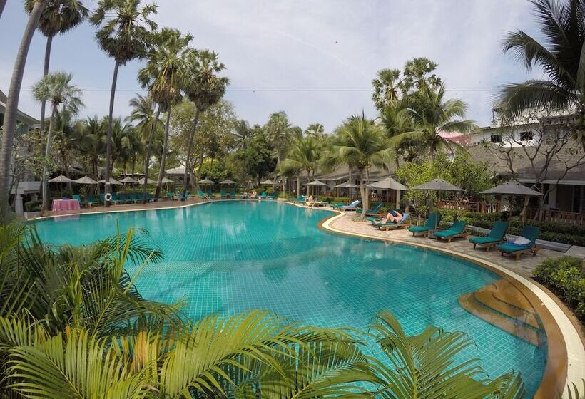 בית מלון כפרי Bannpantai Resort