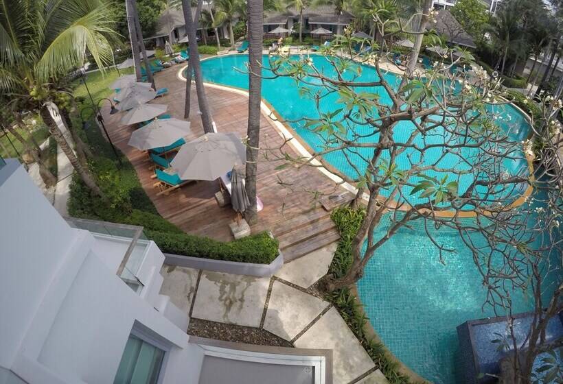 בית מלון כפרי Bannpantai Resort