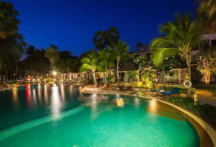 בית מלון כפרי Bannpantai Resort