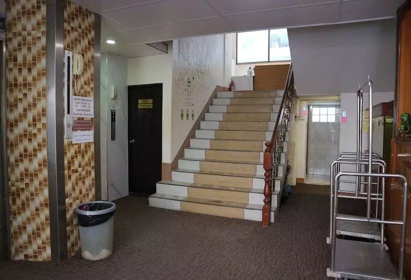 Hotel Crown Bts Nana