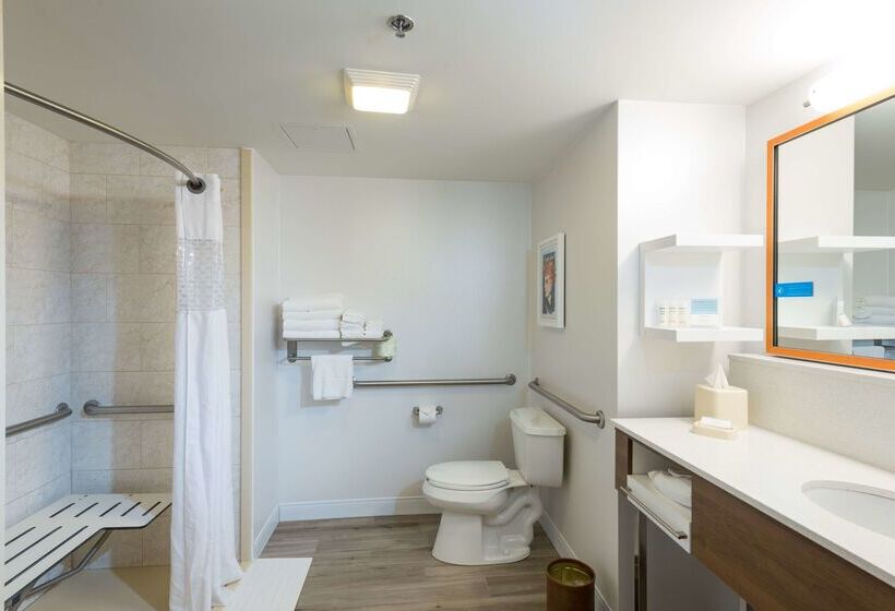 ホテル Hampton Inn & Suites Jamestown