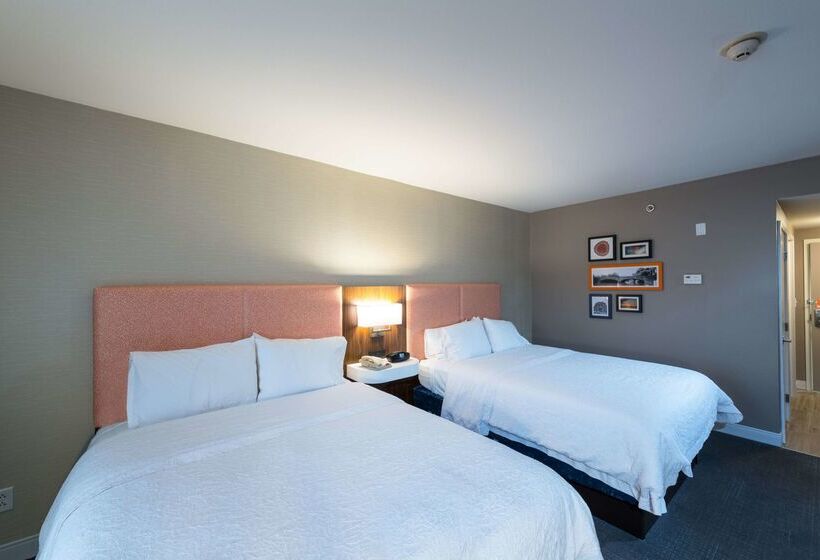 ホテル Hampton Inn & Suites Jamestown