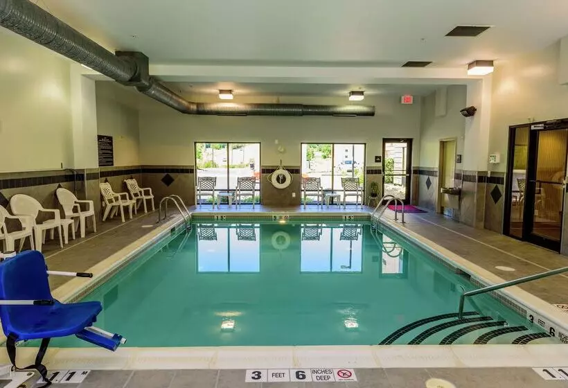 호텔 Hampton Inn & Suites Jamestown