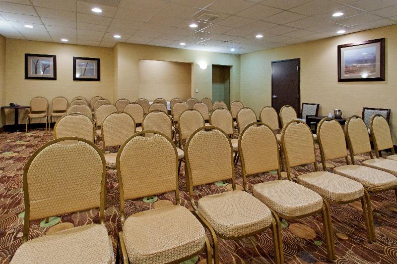 Отель Holiday Inn Express Benicia, An Ihg